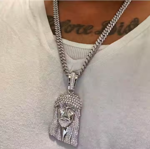 Men's Jesus  moissanite chain pendant - Image 2