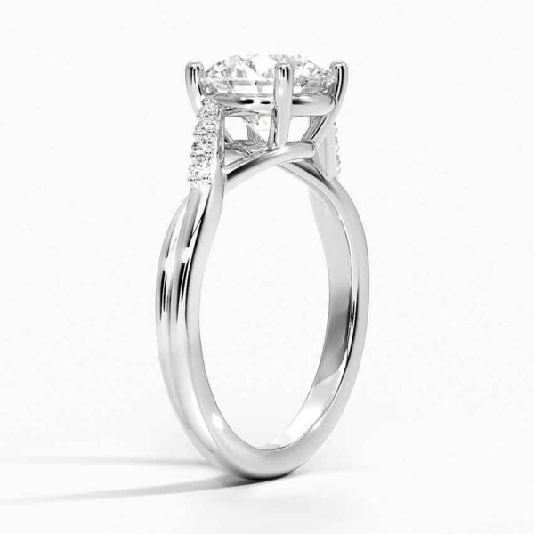 Round Cut Diamond Engagement Ring - Image 2