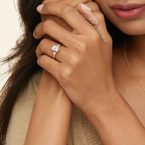 Oval Cut Three Stone Diamond Engagement Ring - Image 5