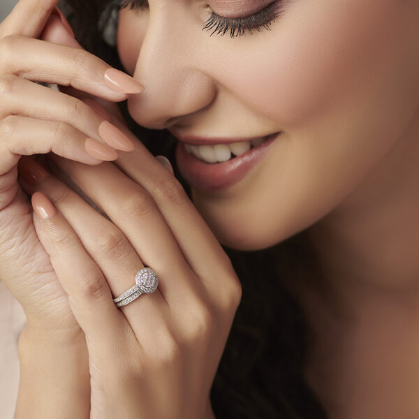 Diamond Bridal Ring Set. - Image 3