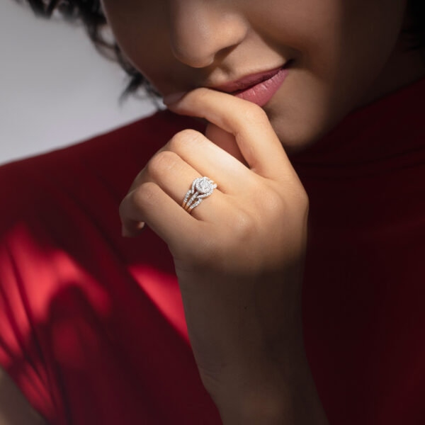 Solitaire Bridal Ring Set. - Image 3