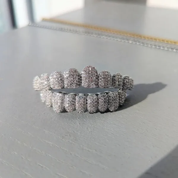 24 dental diamond teeth grillz for men. - Image 5