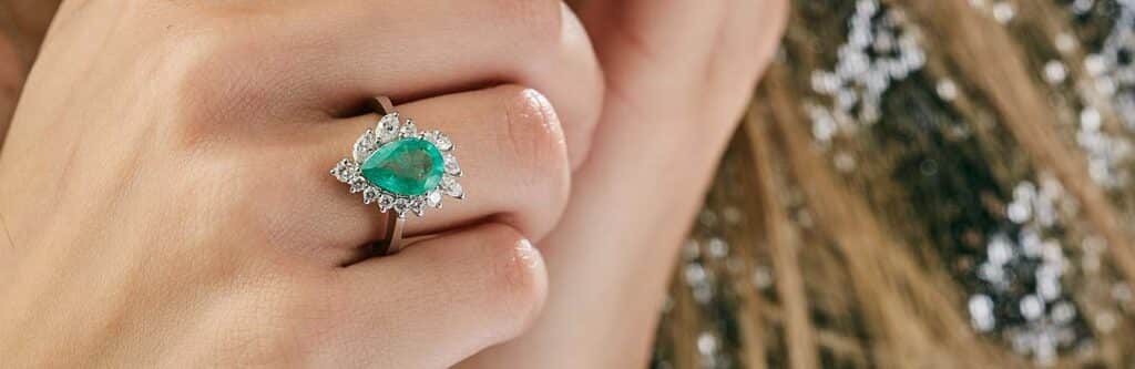 how to clean emerald ring